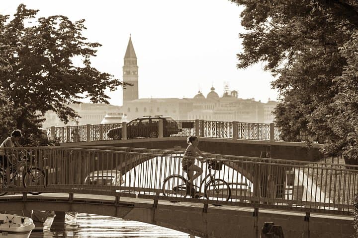 Private Bike Tour in Lido of Venice