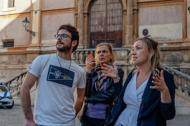 Highlights & Hidden Gems With Locals: Best of Palermo Private Tour