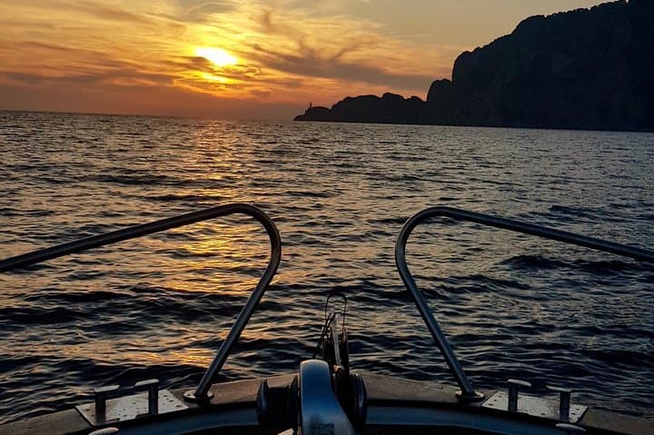 Sunset tour by private boat