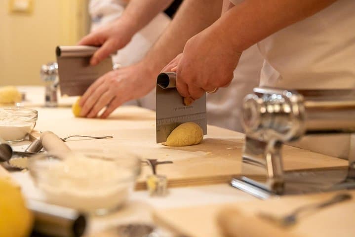 Cutting the dough