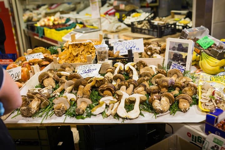 fresh mushrooms at market