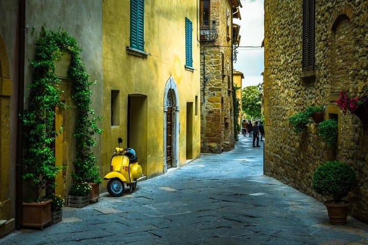 Tuscany Wine Tasting and Lunch Private Day Trip from Rome