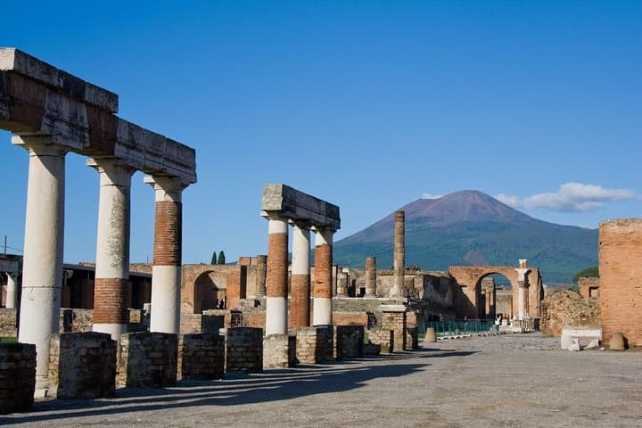 From your cruise ship to Pompeii Private Tour all inclusive