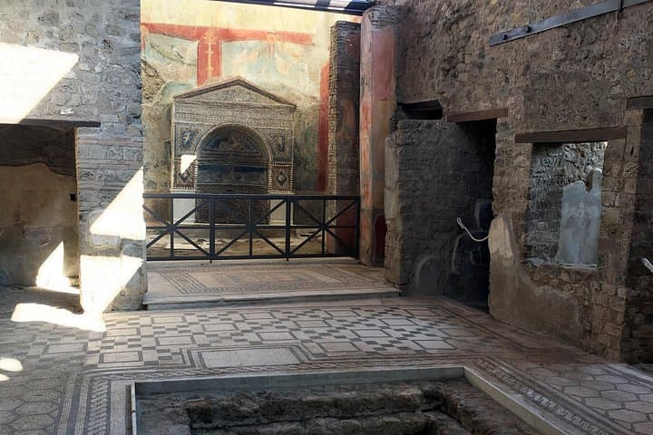 Pompeii with an archaeologist, the original!!!