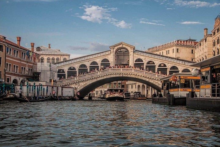 Private 12-hours Tour to Venice from Milan with Hotel Pick-Up and drop off
