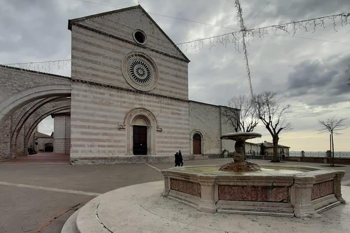 Assisi Private Walking Tour including St. Francis Basilica