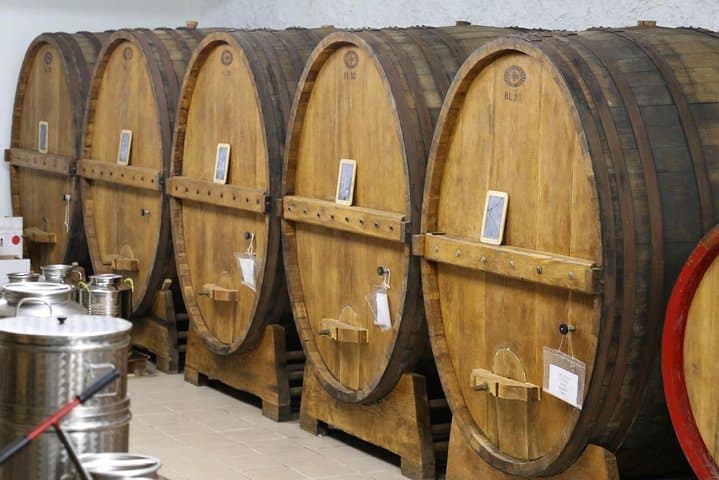 Organic Winery tour with Full Lunch from Assisi