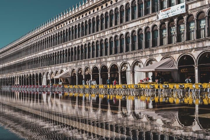 Explore the Instaworthy Spots of Venice with a Local