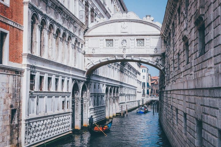 Explore the Instaworthy Spots of Venice with a Local