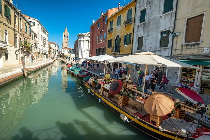 Explore the Instaworthy Spots of Venice with a Local