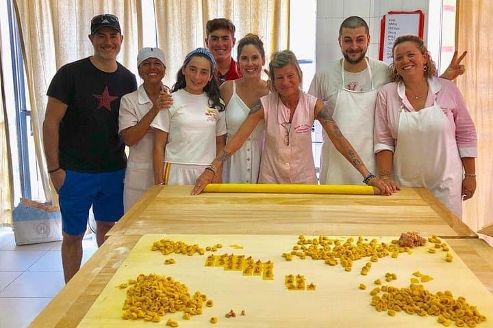 Small Group Bologna Food Tour – Local Food & Market Experience