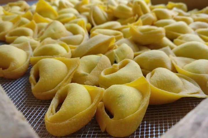 Small Group Bologna Food Tour – Local Food & Market Experience