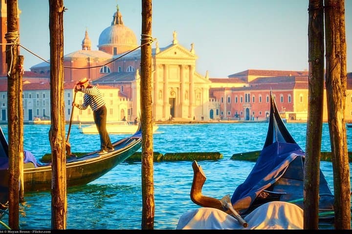 45-Minute or 1-hour Private Gondola Ride from Rialto