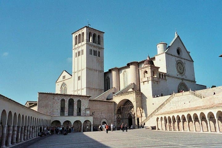 Basilica of St. Francis of Assisi. Tour with official guide