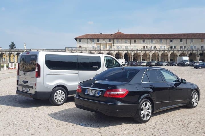 Murano + water taxi to Venice Airport (VCE) - Departure Transfer
