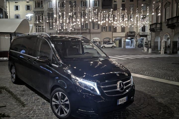 Murano + water taxi to Venice Airport (VCE) - Departure Transfer