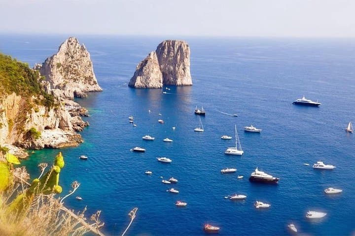 Private Guided Tour Of Capri - Sorrento & Pompeii