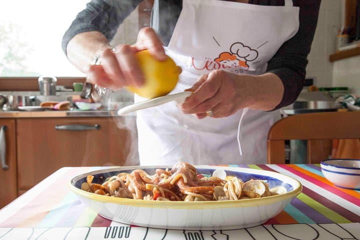 Cesarine: Home Cooking Class & Meal with a Local in Praiano