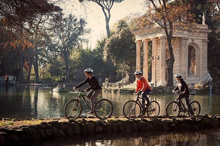 Rome City Small Group Bike Tour with quality Bike or E-Bike