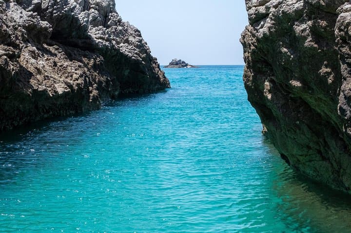 By boat between the sea and the most beautiful beaches! Capo Vaticano - Tropea - Briatico