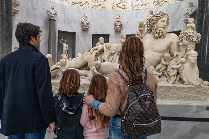 Quick Access Private Guided Vatican & Sistine Chapel Evening Tour