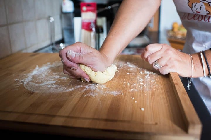 Pasta-making class at a local's home with tasting in Aosta