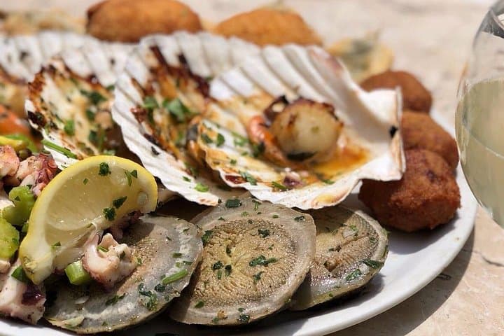 Private Food Tour: Cicheti & Wine
