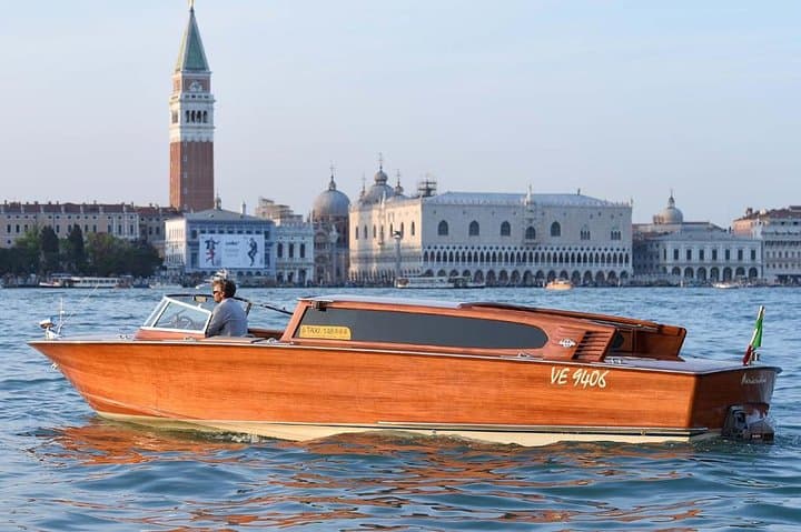 Private Arrival Transfer: Marco Polo Airport to Venice Cruise Terminal