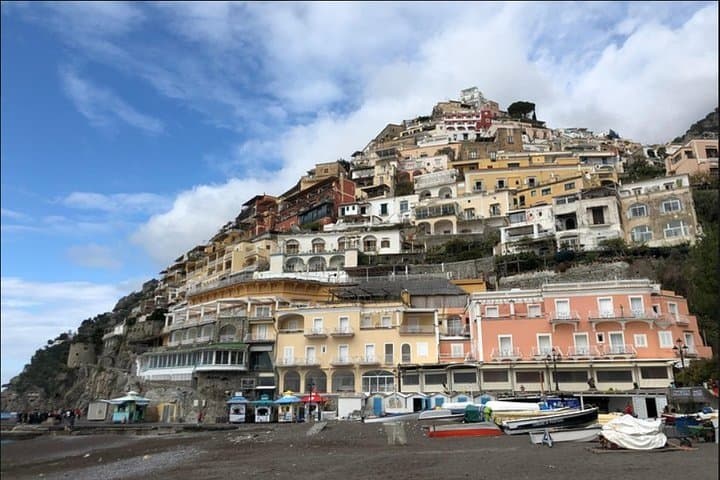 Naples to/from Positano Private Transfer & Optional Pompeii Stop