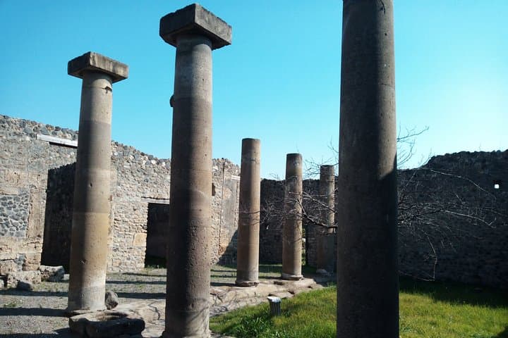 Sorrento and Pompeii tour from Rome SkipTheLine Tickets included