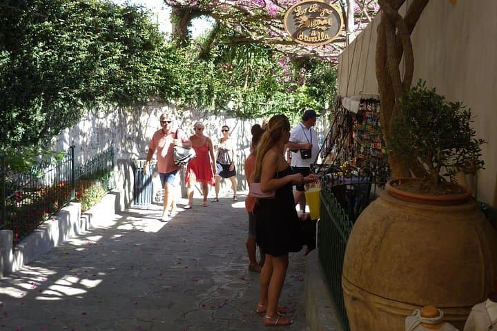 Full-Day Tour to Pompeii, Positano and Amalfi Coast
