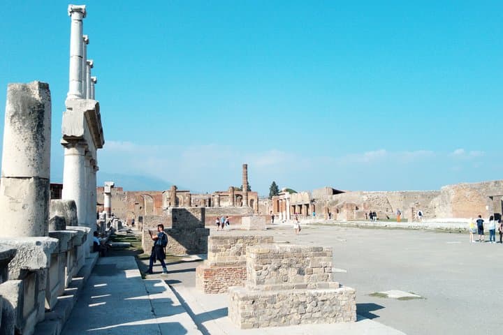 Sorrento and Pompeii tour from Rome SkipTheLine Tickets included