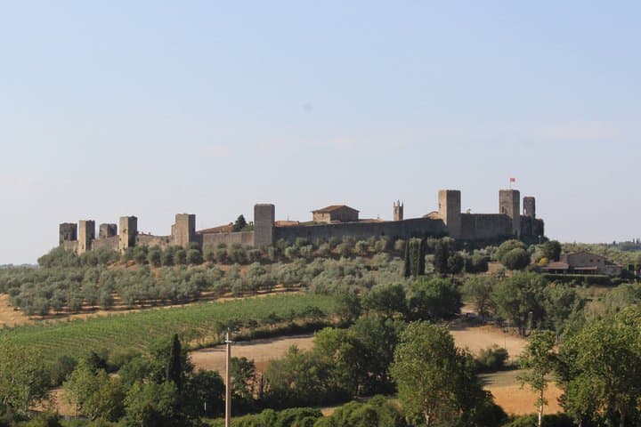 brief visit to Monteriggioni