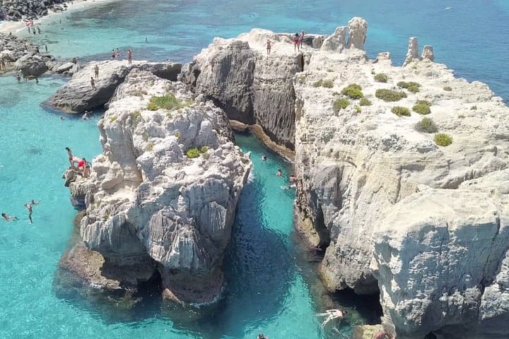 Riaci bay
