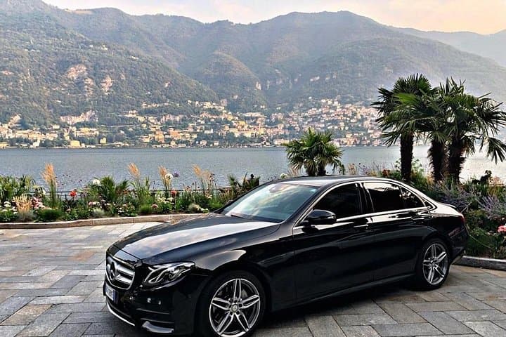 Malpensa Airport: Private transfer to/from Milan with V-Klass