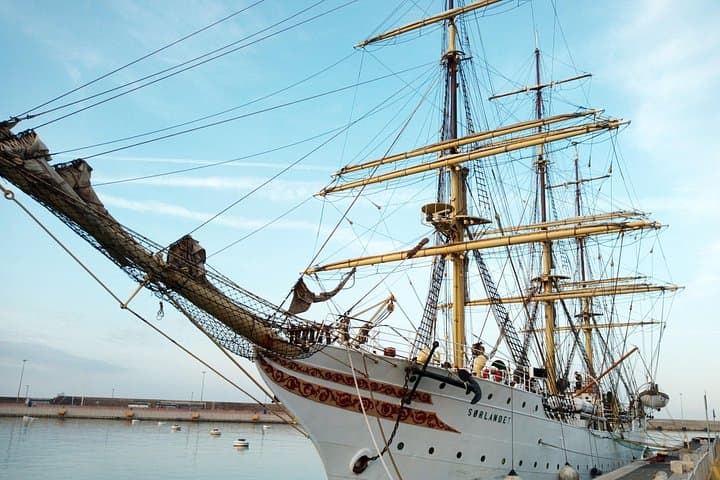 ItalyBesTours Transfer Civitavecchia Port to Rome with 3 hours Rome Tour