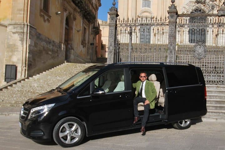 Transfer from Syracuse to Palermo with a stop in Valley of Temples, Agrigento