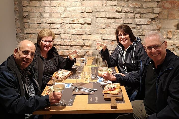 Venice: Jewish Ghetto & Cannaregio Area Food Tour: Pasta Wine Gelato and More!