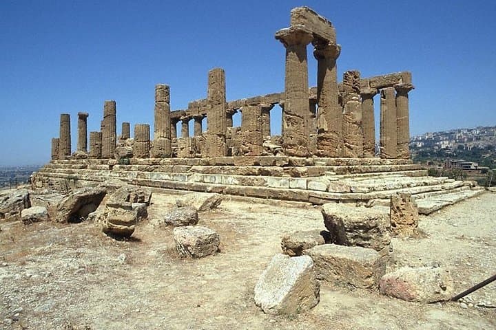 Transfer from Syracuse to Palermo with a stop in Valley of Temples, Agrigento