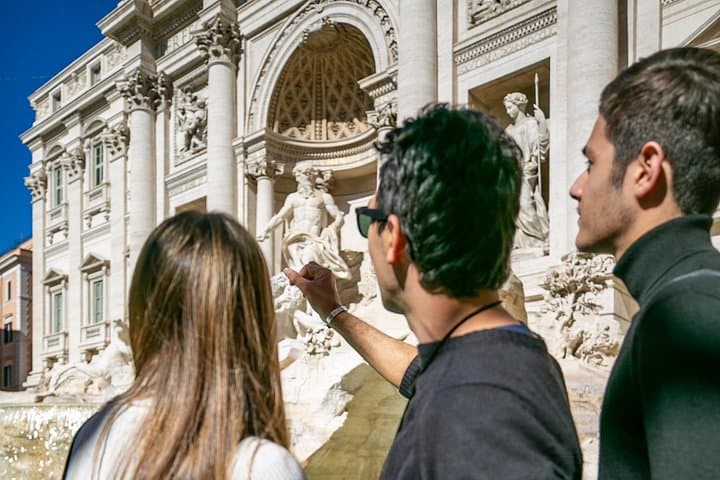 Full-day tour of Vatican Colosseum & Best of Rome by Tommaso