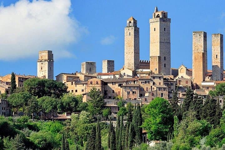 ItalyBesTours Siena Monteriggioni San Gimignano with Lunch&WineTasting Fullday from Rome