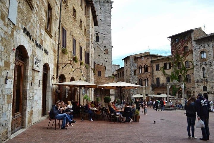 ItalyBesTours Siena Monteriggioni San Gimignano with Lunch&WineTasting Fullday from Rome