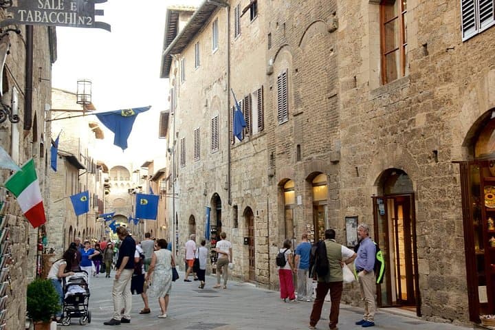 ItalyBesTours Siena Monteriggioni San Gimignano with Lunch&WineTasting Fullday from Rome