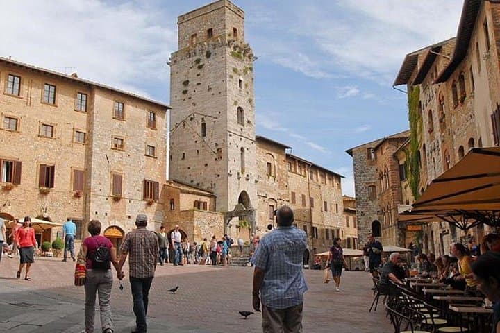 ItalyBesTours Siena Monteriggioni San Gimignano with Lunch&WineTasting Fullday from Rome