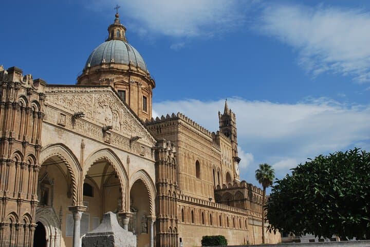 Transfer from Syracuse to Palermo with a stop in Valley of Temples, Agrigento