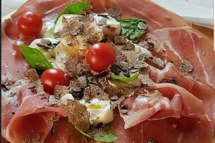 Appetizer with fresh truffle