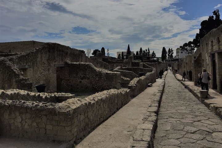 Private Herculaneum Tour for Kids and Families