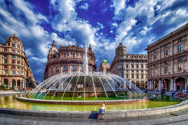 Private 3-hour Walking Tour of Genoa with official tour guide