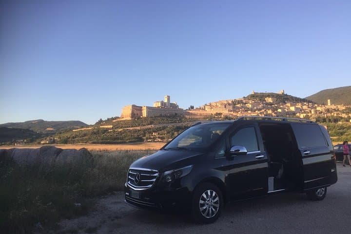 Private transfer from Florence city or airport to Umbria Assisi-Perugia area