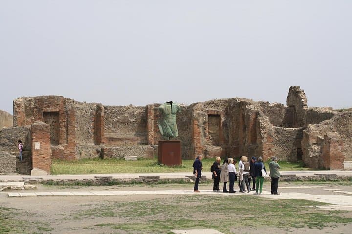 Pompeii & Herculaneum Exclusive Private Tour with Archaeologist